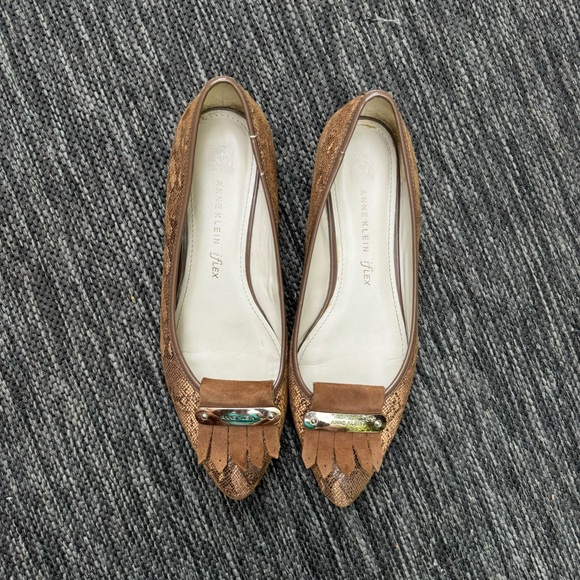 Anne Klein flats - Picture 3 of 8